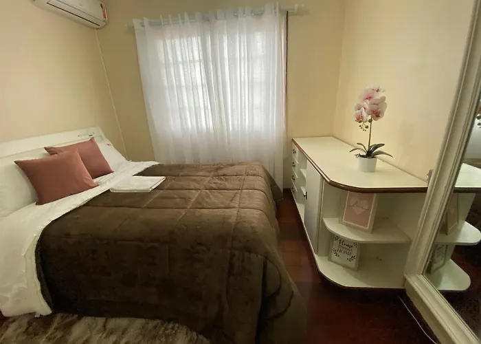 BELÍSSIMO apartamento no CENTRO de Gramado
