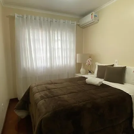 BELÍSSIMO apartamento no CENTRO de Gramado Exterior foto